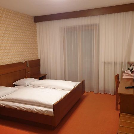 Pension An Der Mayenburg Vollan Kültér fotó