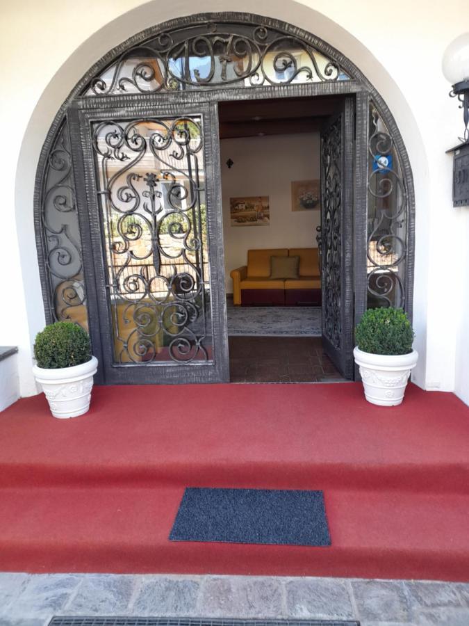Pension An Der Mayenburg Vollan Kültér fotó